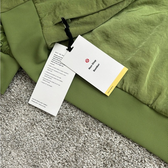 Lululemon Reversible Nonstop Bomber jacket NEW W Tags size 8 - Picture 8 of 8